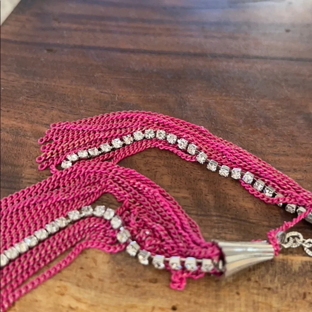 3x$25 ❤️ New York &Co Pink Tassel Chain Necklace ❤️ - Picture 7 of 11